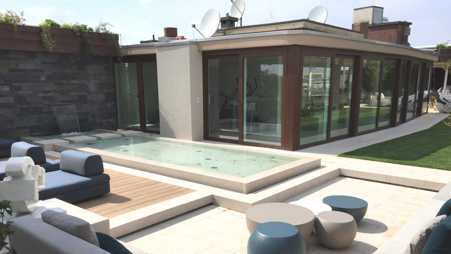 Piscina in terrazza a milano acquafert divisione pool Piscina sul terrazzo
