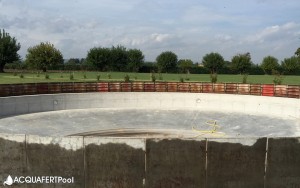 Agriturismo Parma piscina circolare a bordo sfioro Acquafertpool